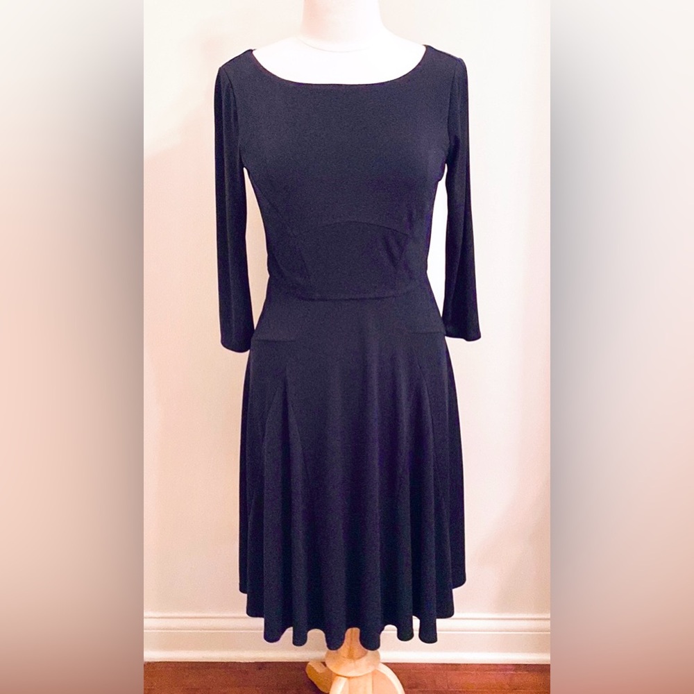 Ann Taylor Navy Blue SZ 6 Modern Classic Elegant Capsule Wardrobe Preppy Dress